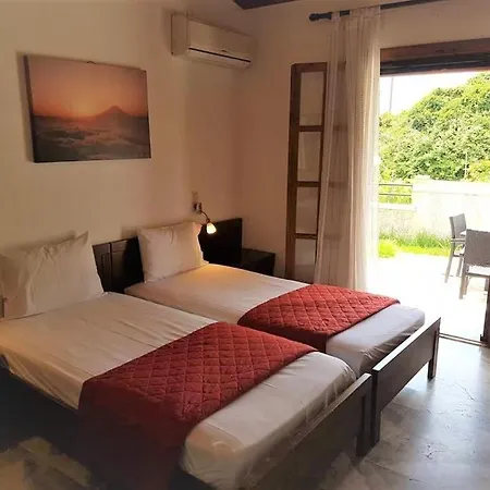 Amalia Cottages Agios Gordios  Buitenkant foto
