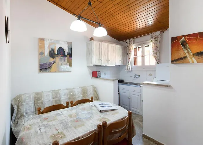 Amalia Cottages